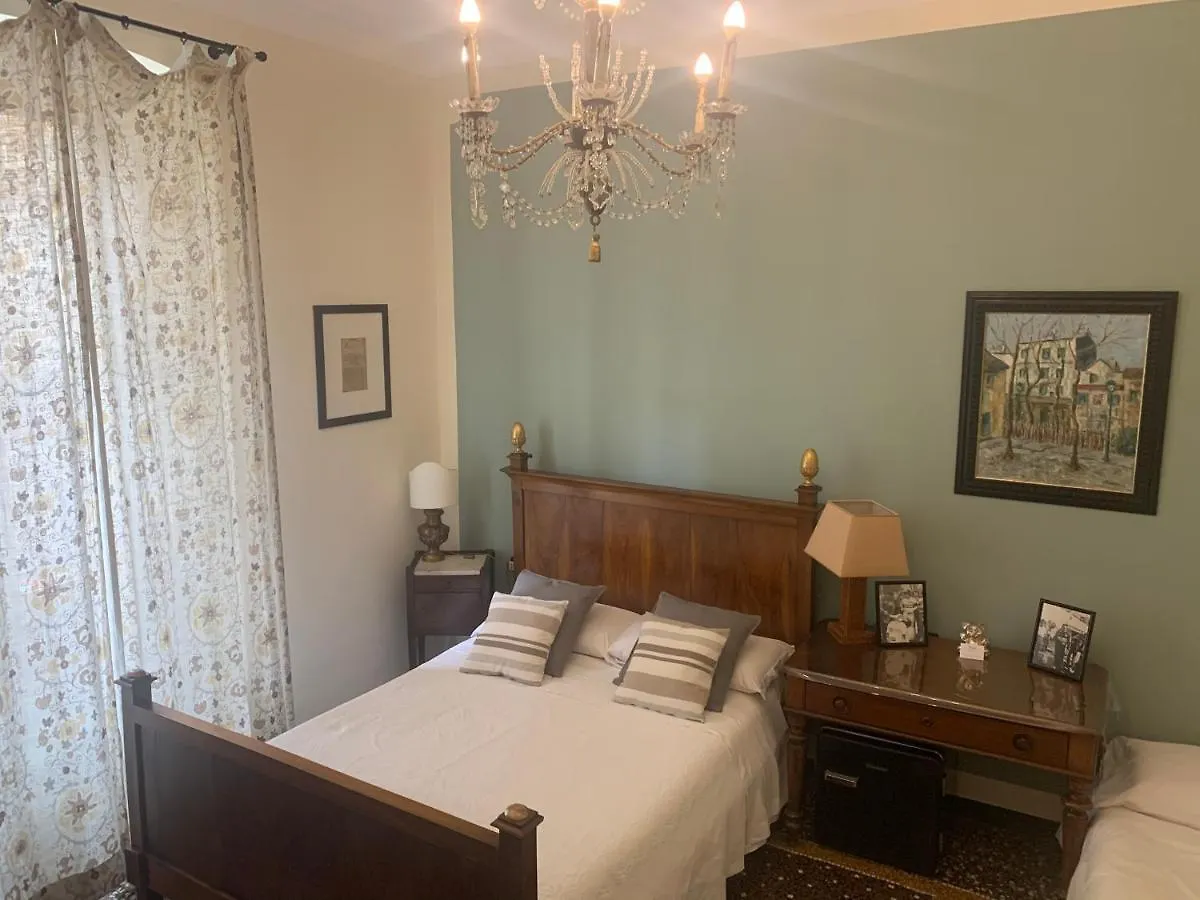 Bed&Breakfast Edel Genoa 2*,