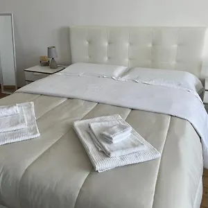 Bed & Breakfast Cavour16 Rent Bedrooms, Genoa